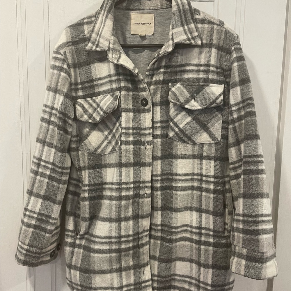 Thread and Supply shacklet